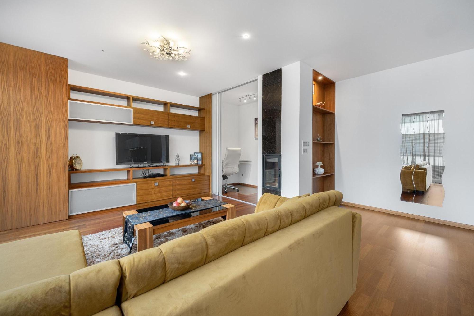 Revon Business Apartment 50 Dunajska Bratislava Exterior photo